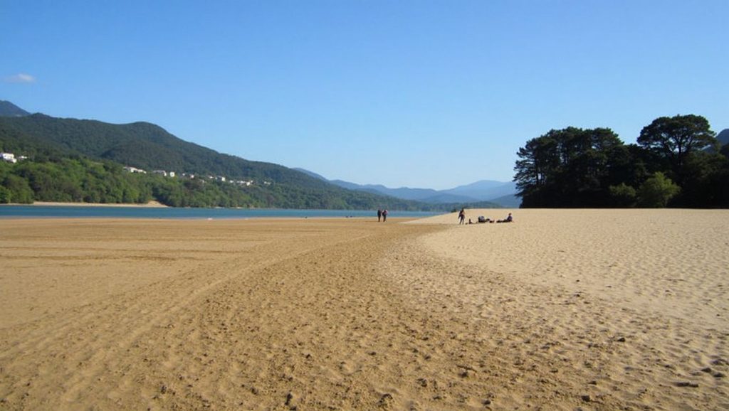 Playa Toña (Busturia) - Busturia, Bizkaia