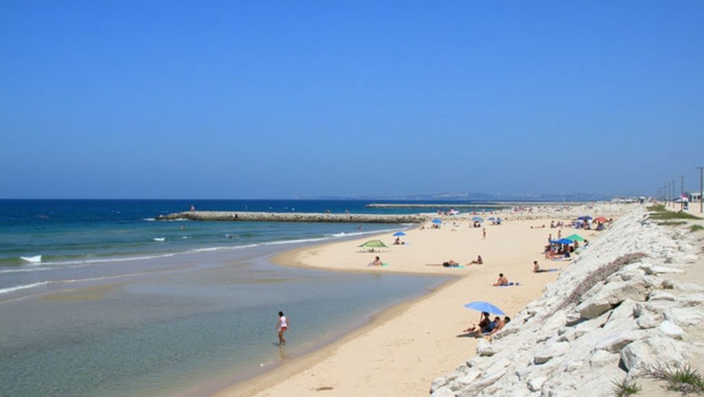 Praia da Cornélia - Almada, Portugal