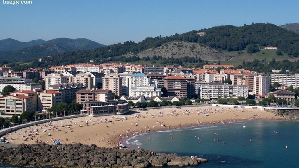 Playa de Brazomar - Castro Urdiales, Cantabria