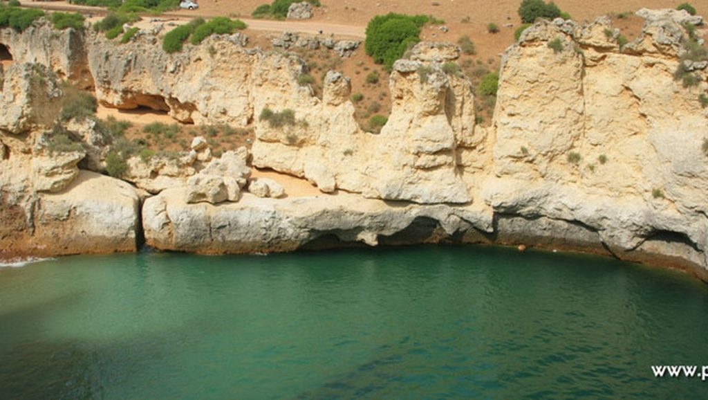 Praia do Ninho de Andorinha - Albufeira, Algarve