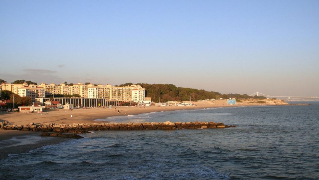 Praia de Santo Amaro de Oeiras - Oeiras, Portugal