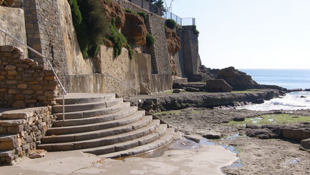 Praia da Azarujinha - Cascais, Portugal