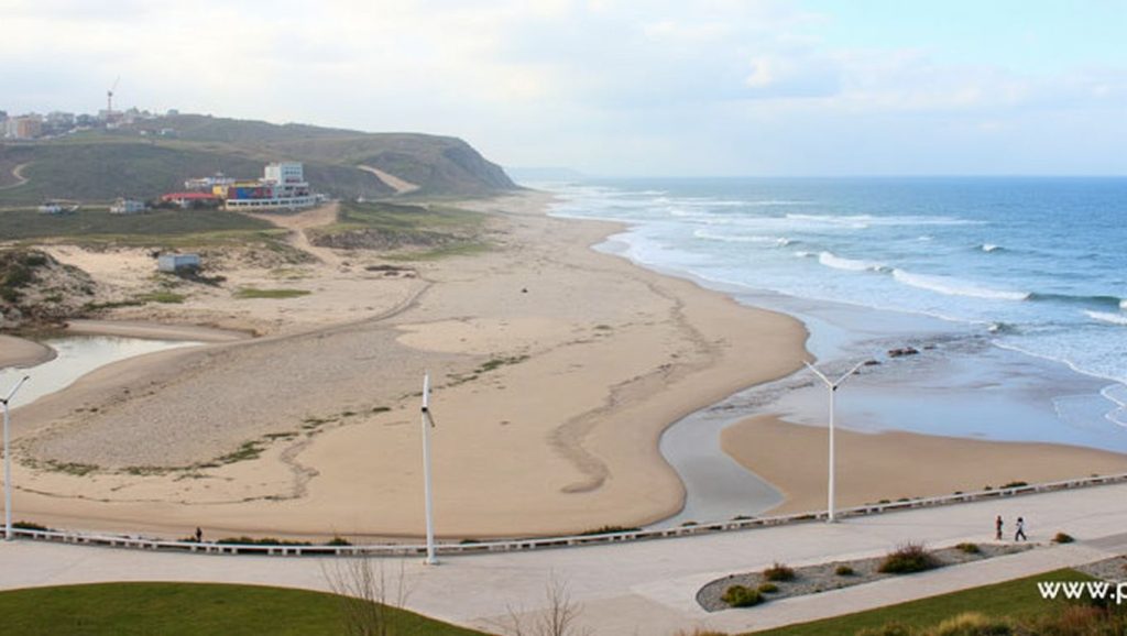 Praia da Areia Branca - Lourinhã, Portugal
