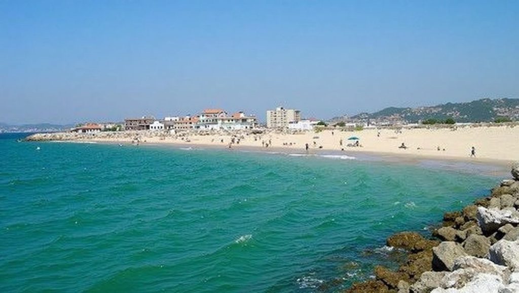 Praia da Cova do Vapor - Almada, Portugal