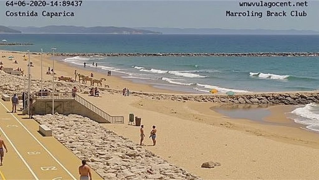 Praia de Santo António da Caparica - Almada, Portugal