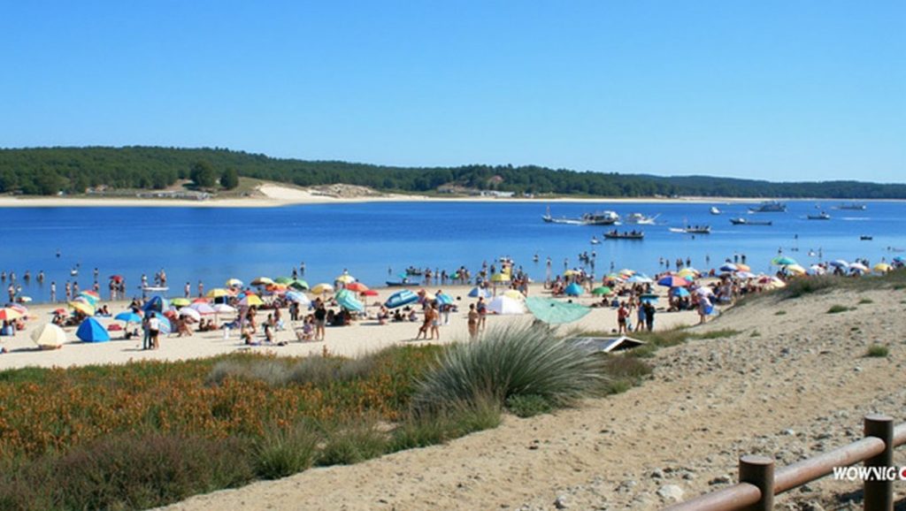 Praia da Lagoa de Albufeira - Sesimbra, Portugal