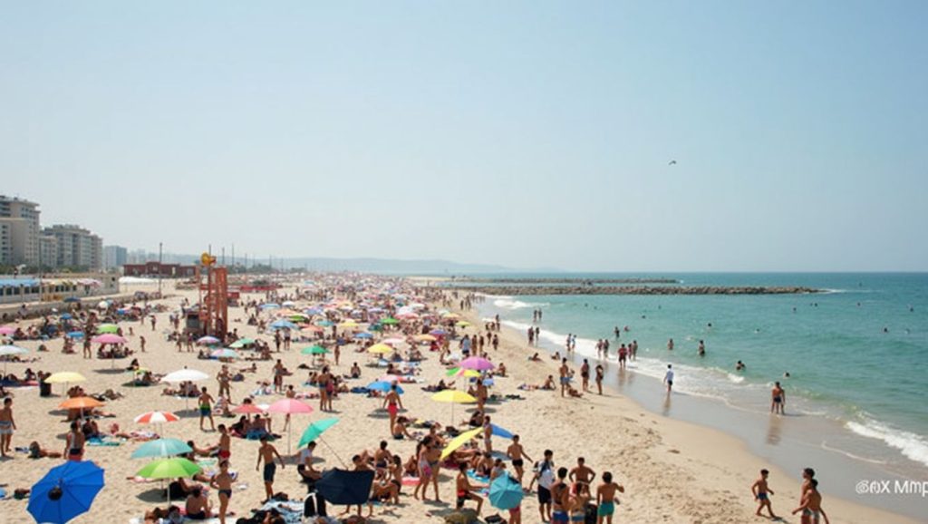 Praia do Paraíso - Almada, Portugal