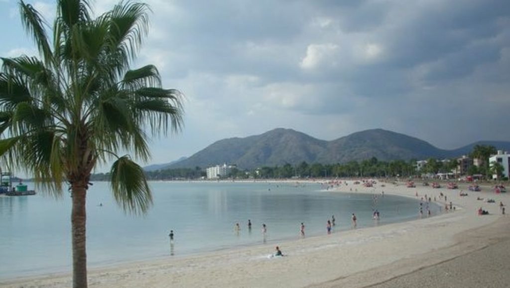 Playa Platja d'Alcúdia (Platja de Can Cullerassa) desde la arena, Alcúdia, Mallorca