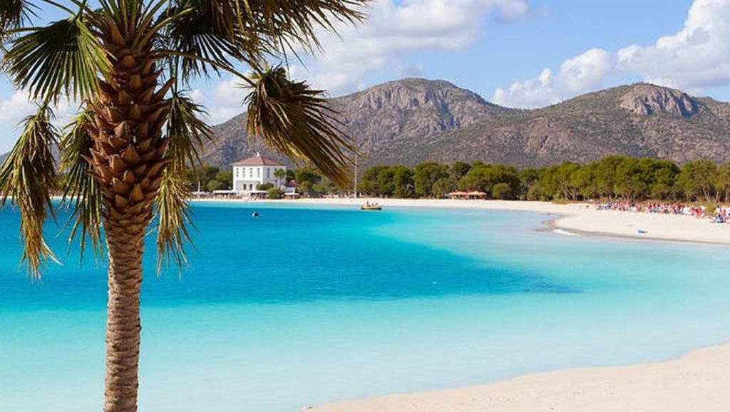 Vista general de Platja d'Alcanada, Alcúdia