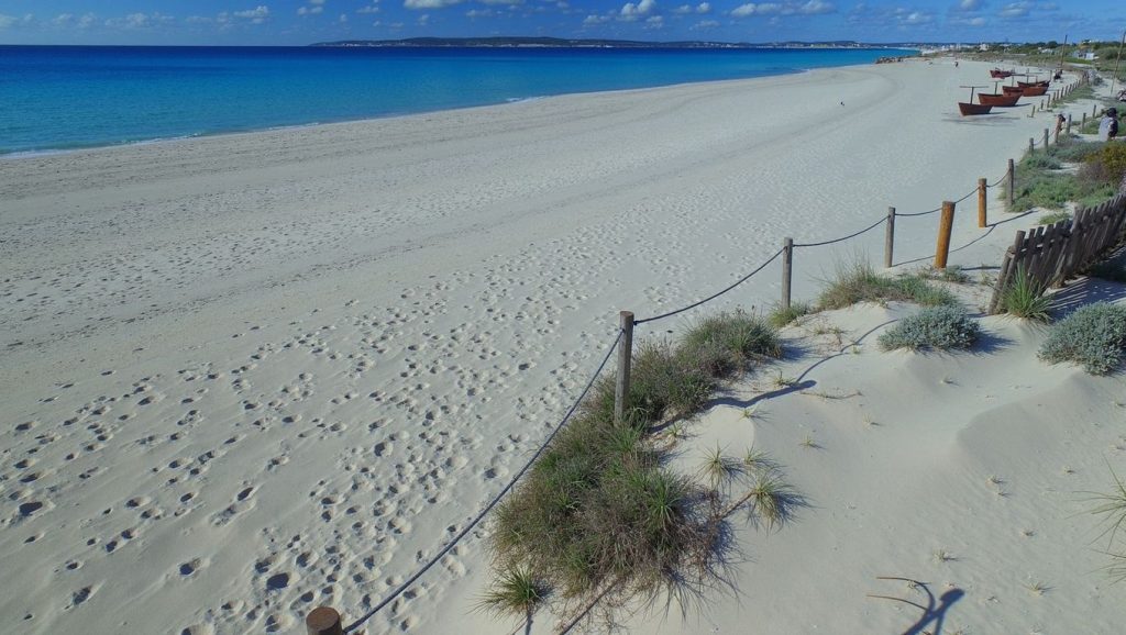 Horizonte desde Platja d'Els Arenals, Formentera, Formentera