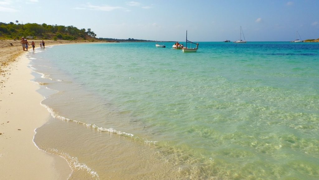 Orilla tranquila de Platja d'es Coto, playa de Ses Salines