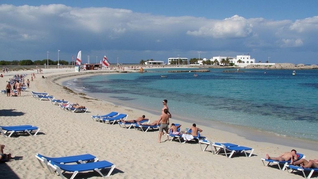 Playa Platja d'Es Pujols desde la arena, Formentera, Formentera