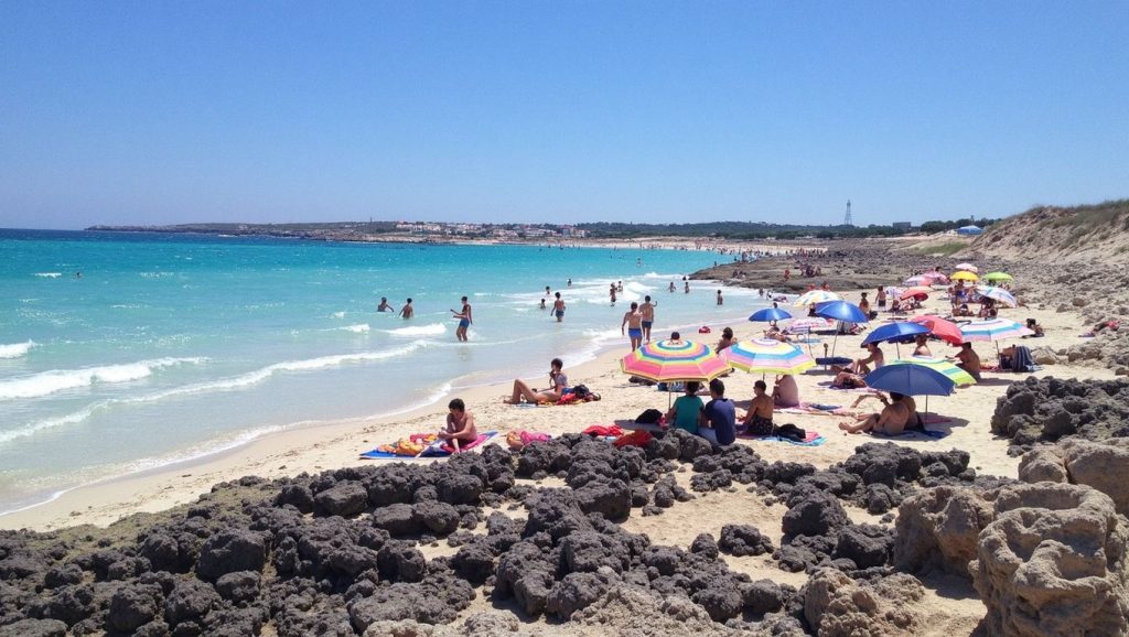 Detalle del agua en Platja d'Es Pujols, Formentera, Formentera