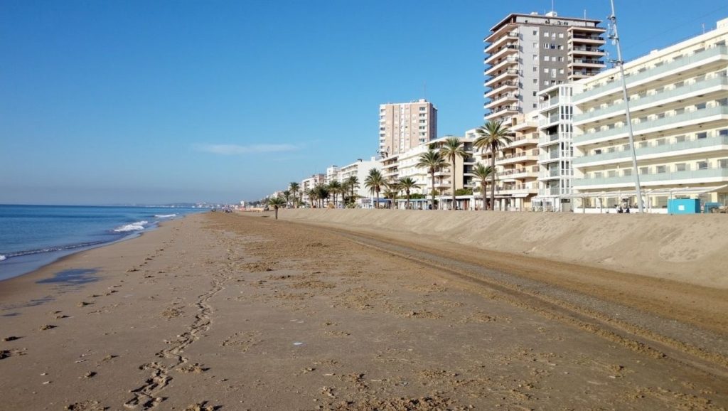 Acceso a Platja de Caldes d'Estrac desde el aparcamiento, Caldes d'Estrac