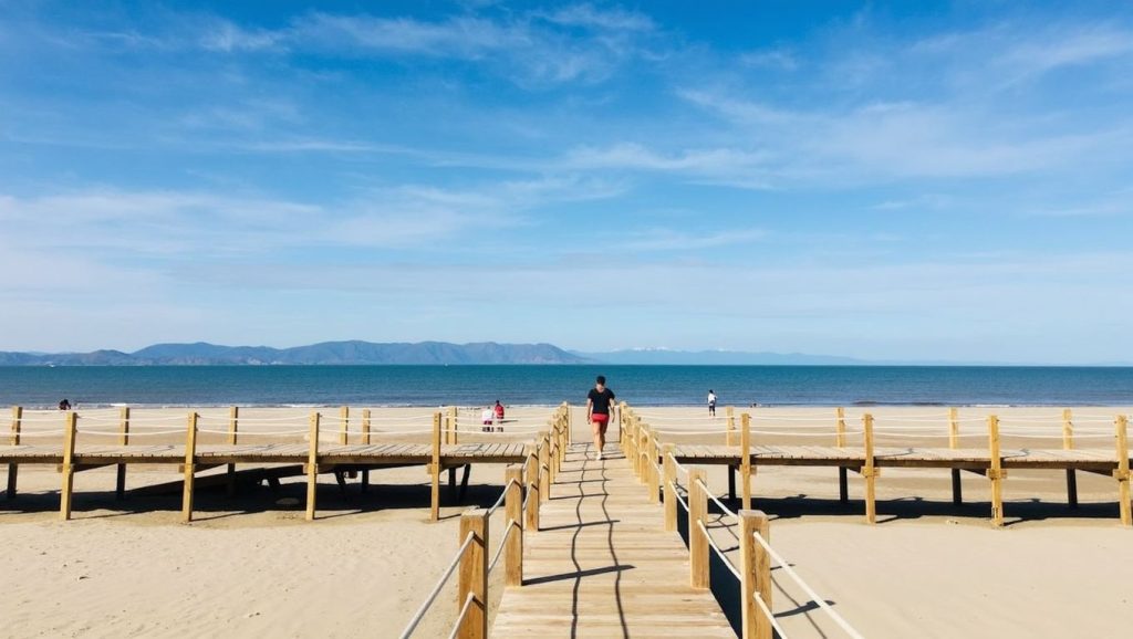 Vista del litoral en Platja de Can Bou, Castelldefels