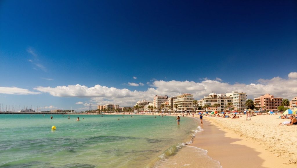 Playa Platja de Can Pruaga desde la arena, Palma, Mallorca
