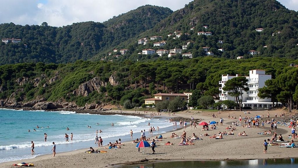 Detalle de arena y agua en platja de Canyamel, Capdepera