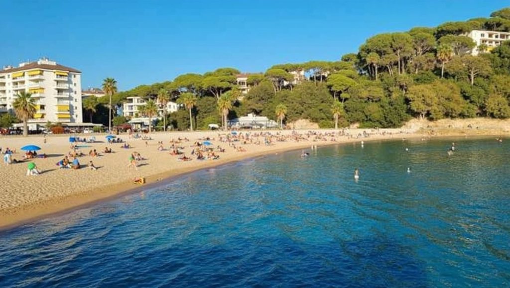 Platja de Fenals — foto 5 de 6