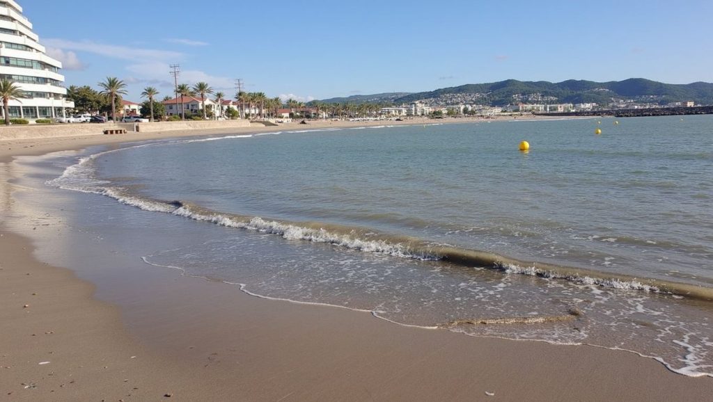 Paseo hacia Platja de la Bassa Rodona, Sitges