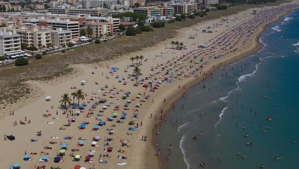Platja de la Malva-rosa de Corinto — foto 2 de 6