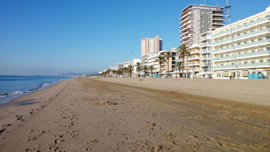 Arena fina en Platja de la Nova Mar Bella, Barcelona, Barcelona