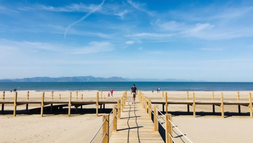 Horizonte desde Platja de Montgat, Montgat, Barcelona
