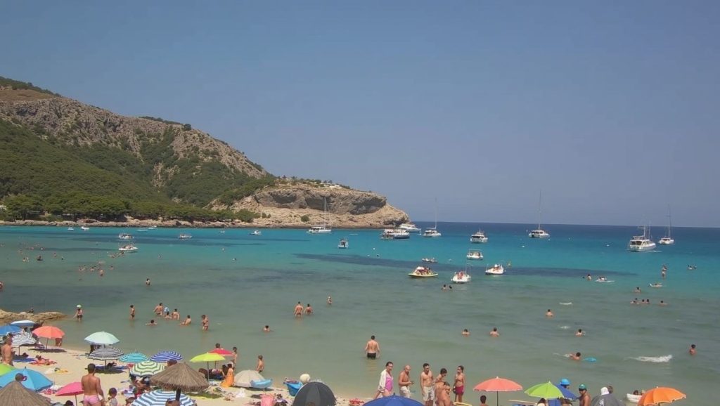 Panorámica de Platja de na Marins con cielo despejado, Capdepera