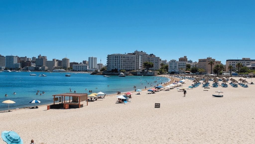 Línea de costa en Platja de na Nadala, Calvià