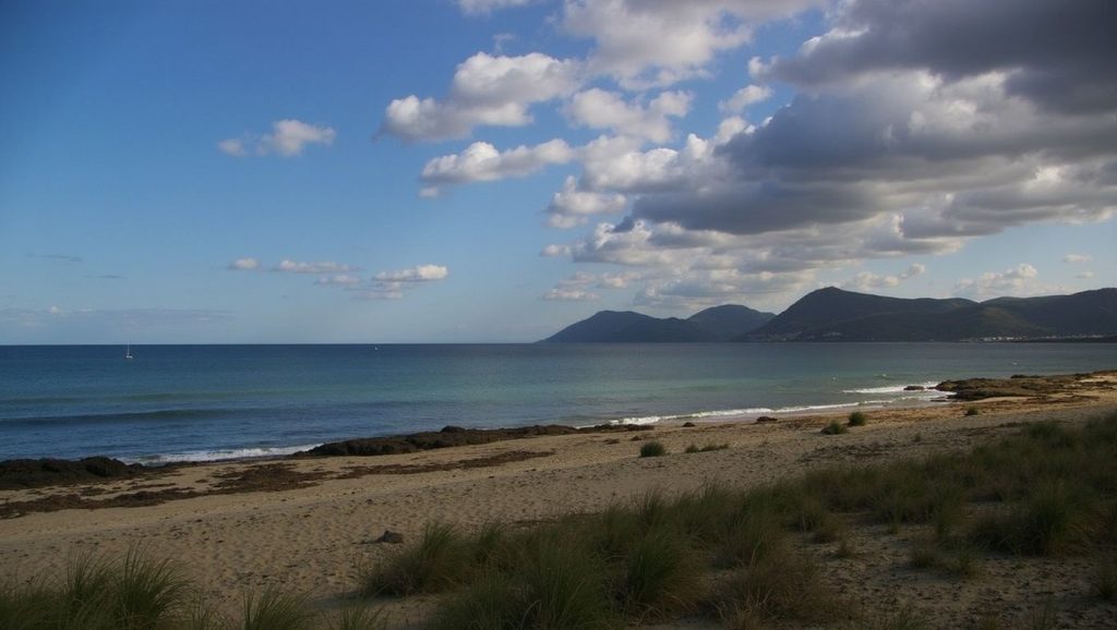 Horizonte desde Platja de s'Home Mort, Santa Margalida, Mallorca