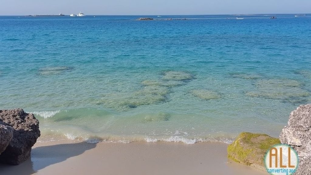 Vista amplia de Platja de Sa Roqueta en Formentera, Formentera