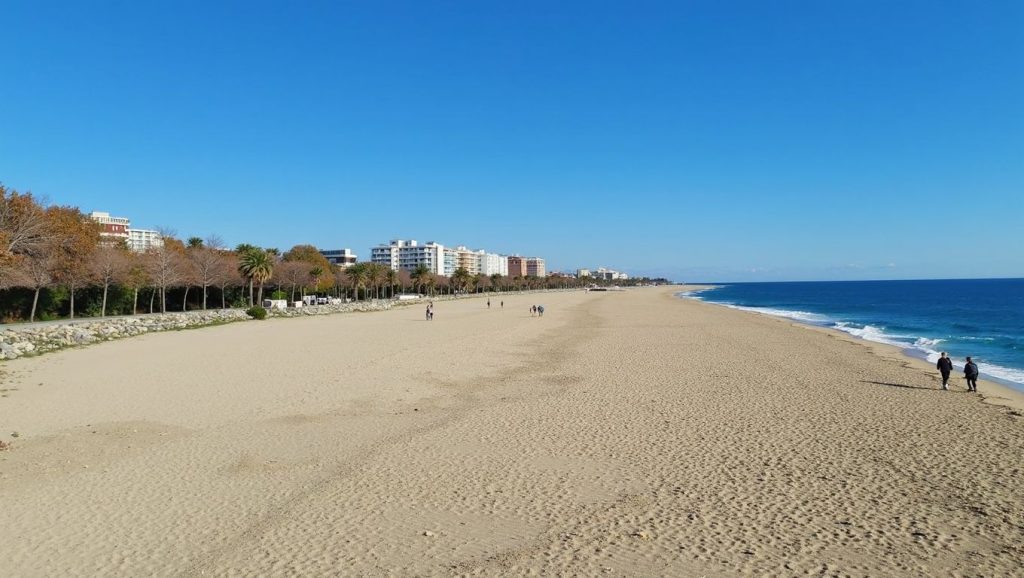 Vista amplia de Platja de Sant Miquel en Barcelona, Barcelona