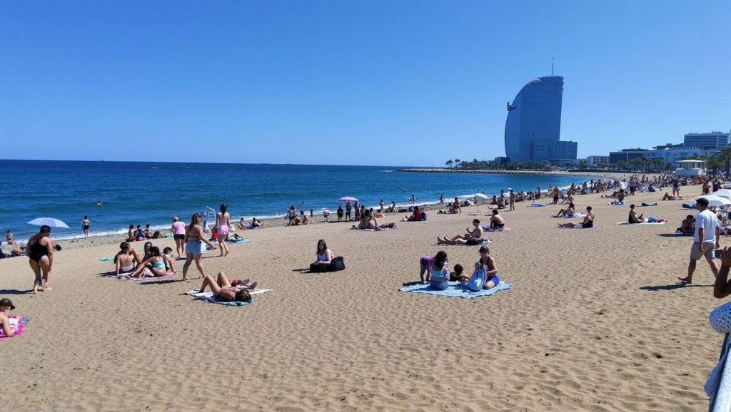 Platja de Sant Sebastià (Barcelona) — playa en la costa de Barcelona