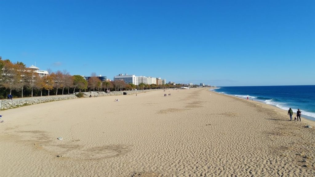Detalle del agua en Platja de Sant Sebastià de Sitges, Sitges, Barcelona