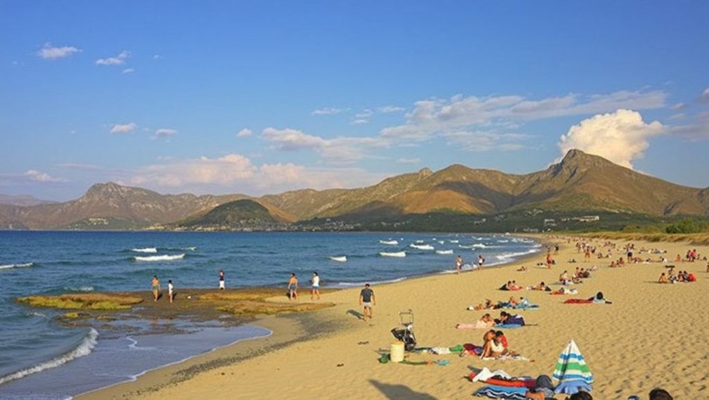 Panorámica de Platja de Son Serra de Marina con cielo despejado, Santa Margalida