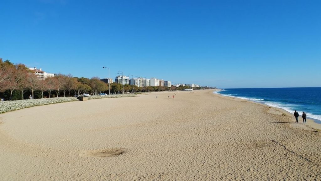Amplio horizonte marino en Platja del Bogatell, Barcelona