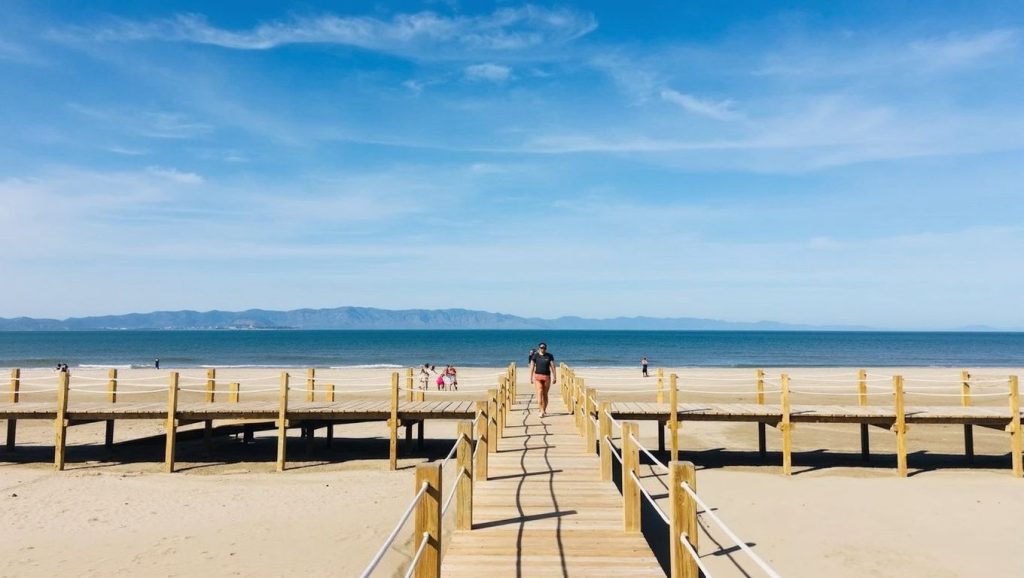 Costa de Badalona desde Platja del Manresà, Barcelona