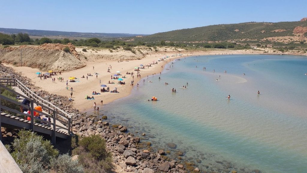 Panorámica de Platja del Port de Pollença con cielo despejado, Pollença
