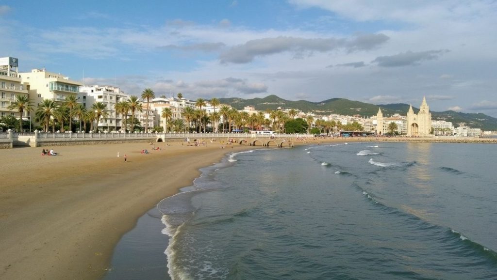 Paseo hacia Platja dels Balmins, Sitges