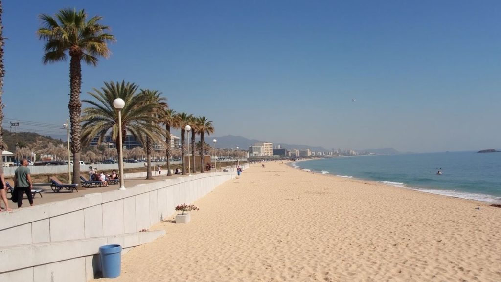 Arena y mar en Platja dels Pescadors, Badalona, Barcelona