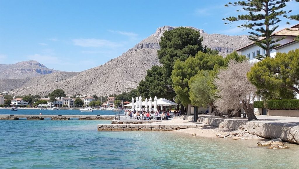 Vista de Platja des Través en Pollença, Mallorca