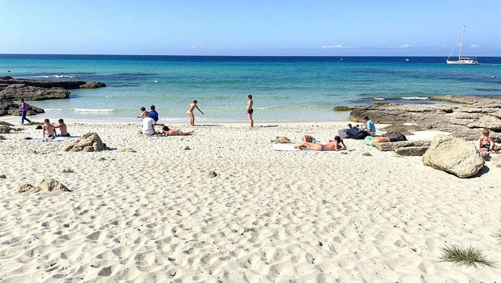 Vista de Platja Es Valencians en Formentera, Formentera
