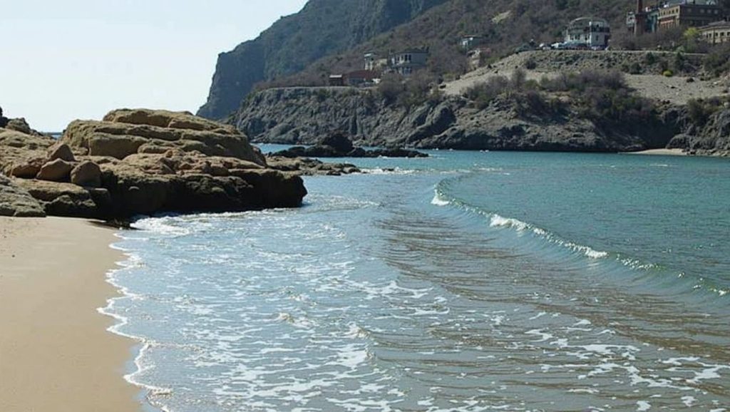 Playa Amarilla — foto 1 de 6