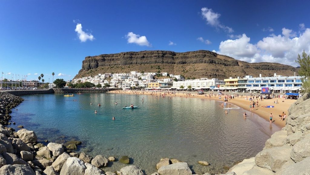 Arena de Playa Ambar, Mogán (Gran Canaria)