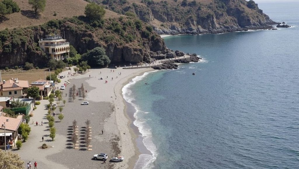 Vista de Playa Cabria desde la orilla, Almuñécar