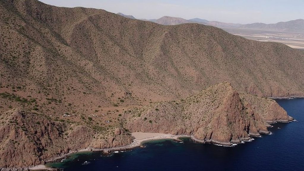 Playa Cala Honda — foto 4 de 6