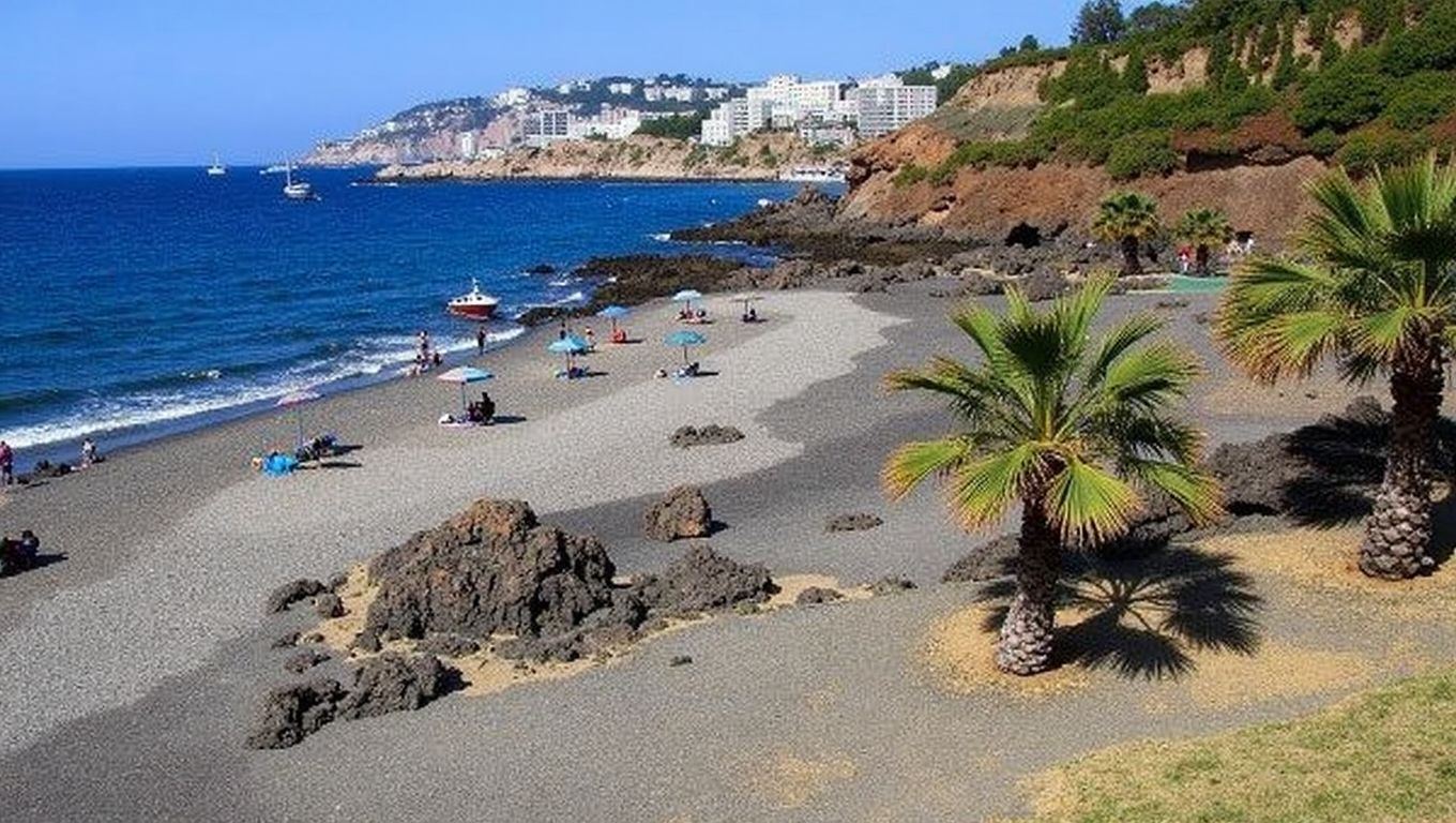 Playa Calabajío (Almuñécar, Granada)