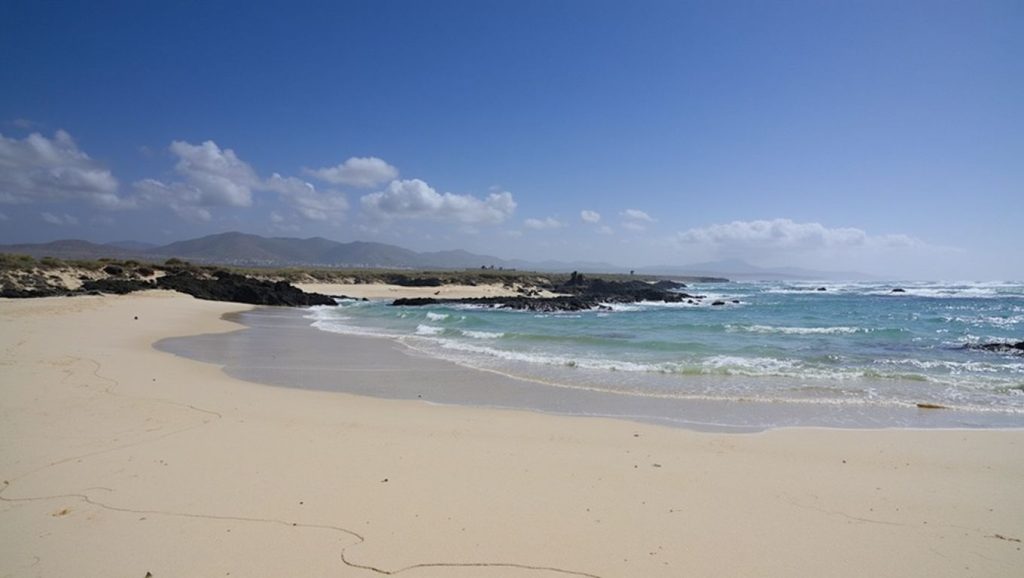 Arena volcánica de Playa Caletillas, Candelaria (Tenerife)