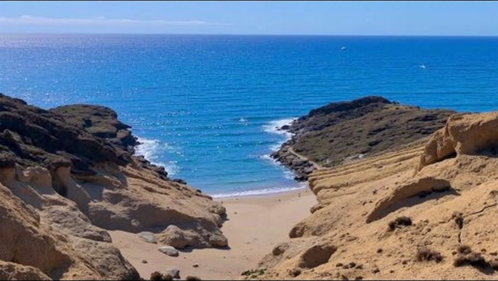Entorno natural de Playa Cuevas del Trigo en Tenerife