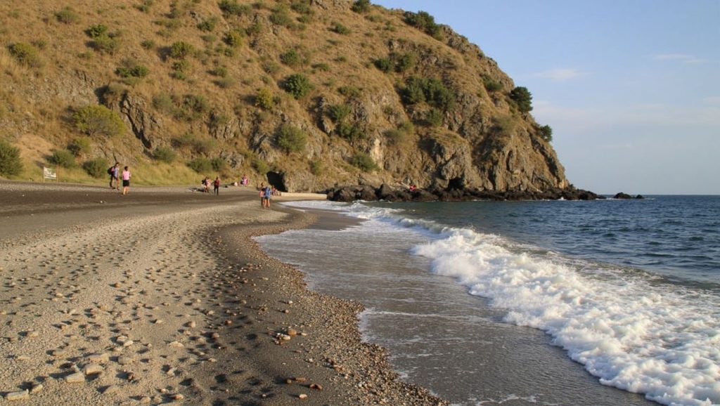 Vista general de Playa Curumbico, Almuñécar
