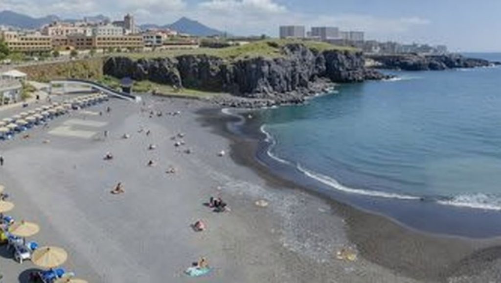 Arena de Playa de Ajabo, Adeje (Tenerife)